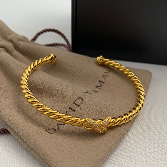 All gold open Bracelet - Picture 1 of 4